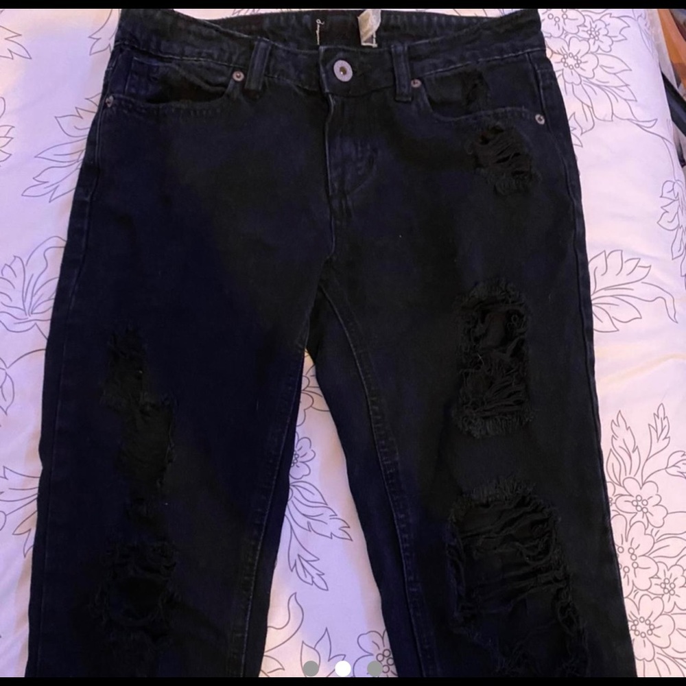 black ripped high waisted jeans